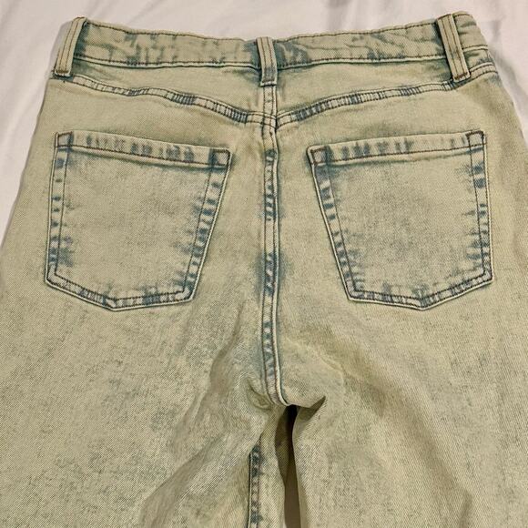 Wild Fable Highest Rise 90s Straight Buttenfly Light Blue Wash Size 6 - Picture 1 of 9